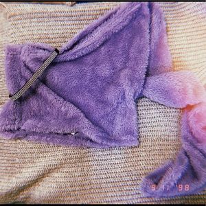 One shoulder top + Sparkly choker